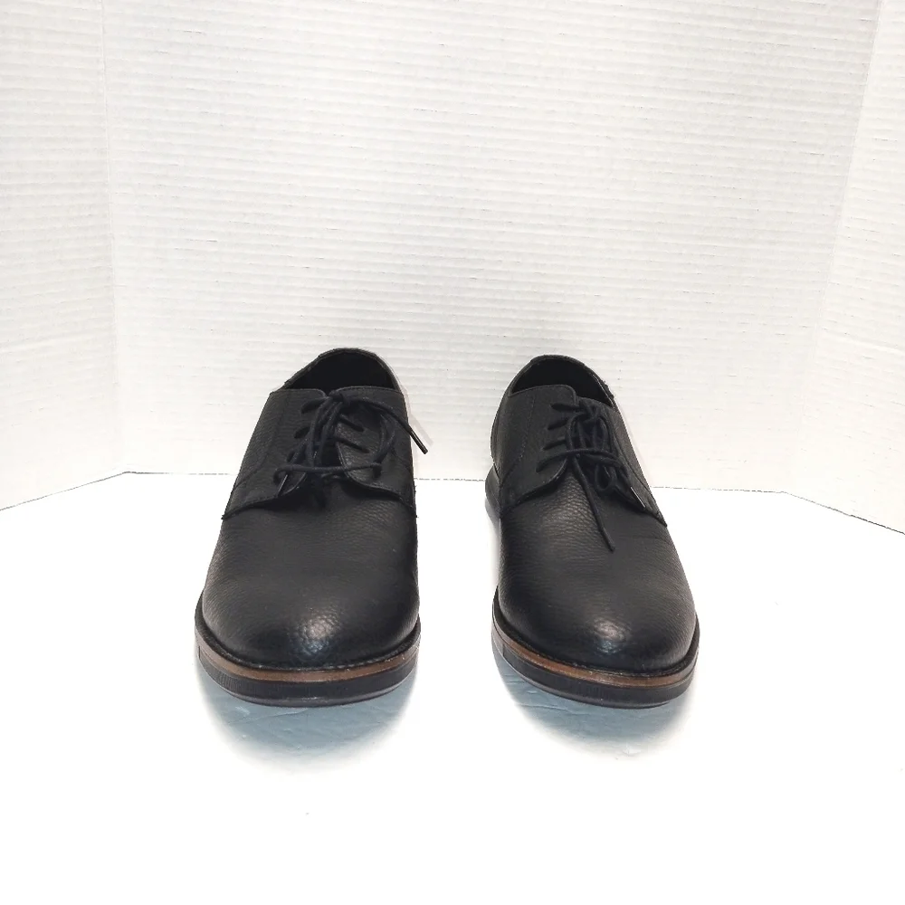 Bass shoes black synthetic material lace up Size: 12
